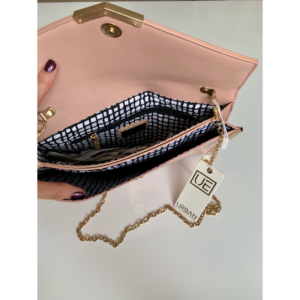 NWOT Urban Expression Pink Clutch - Picture 3 of 6
